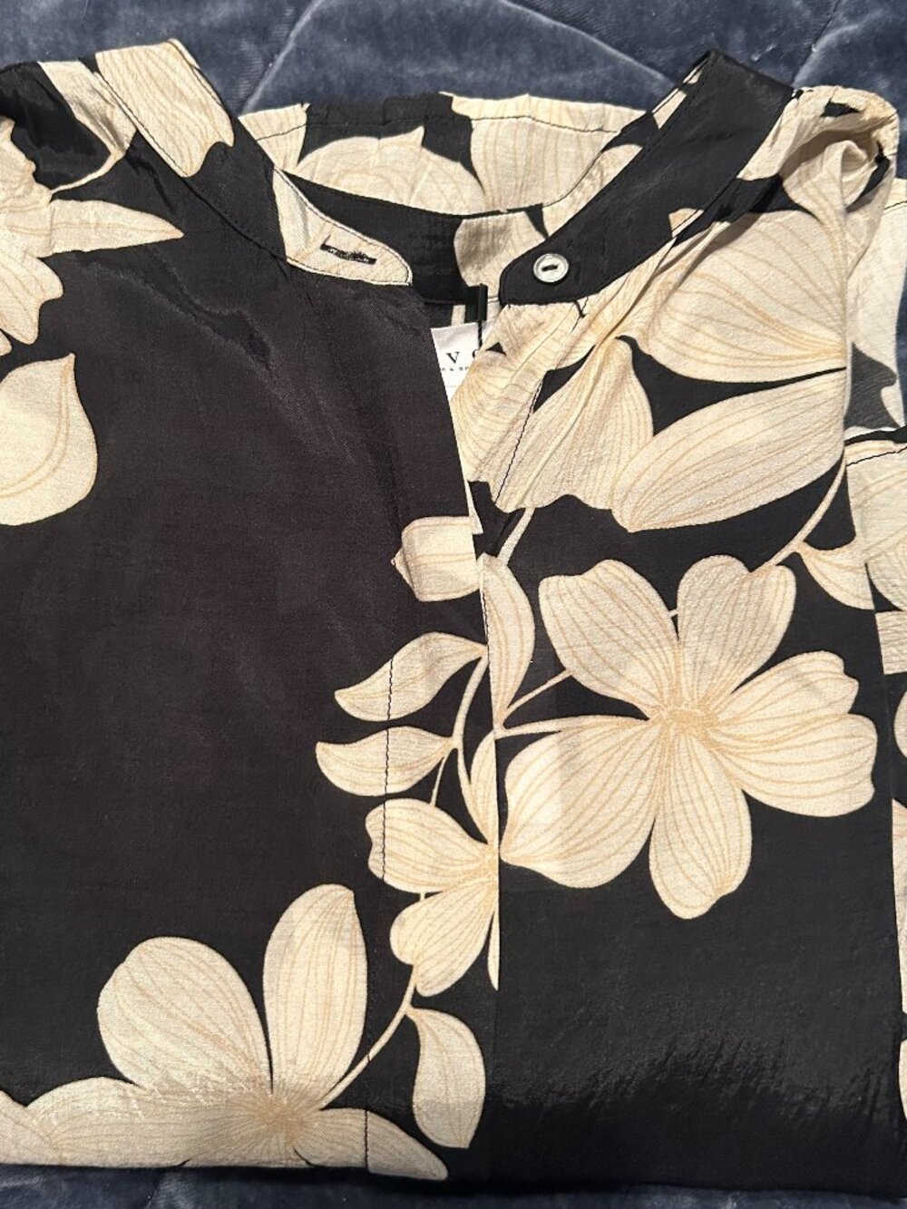 🖤Velvet by Graham & Spencer Black Cream Top XS NWT🌼 - Picture 6 of 8